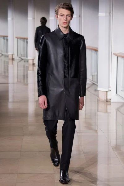 Look 47